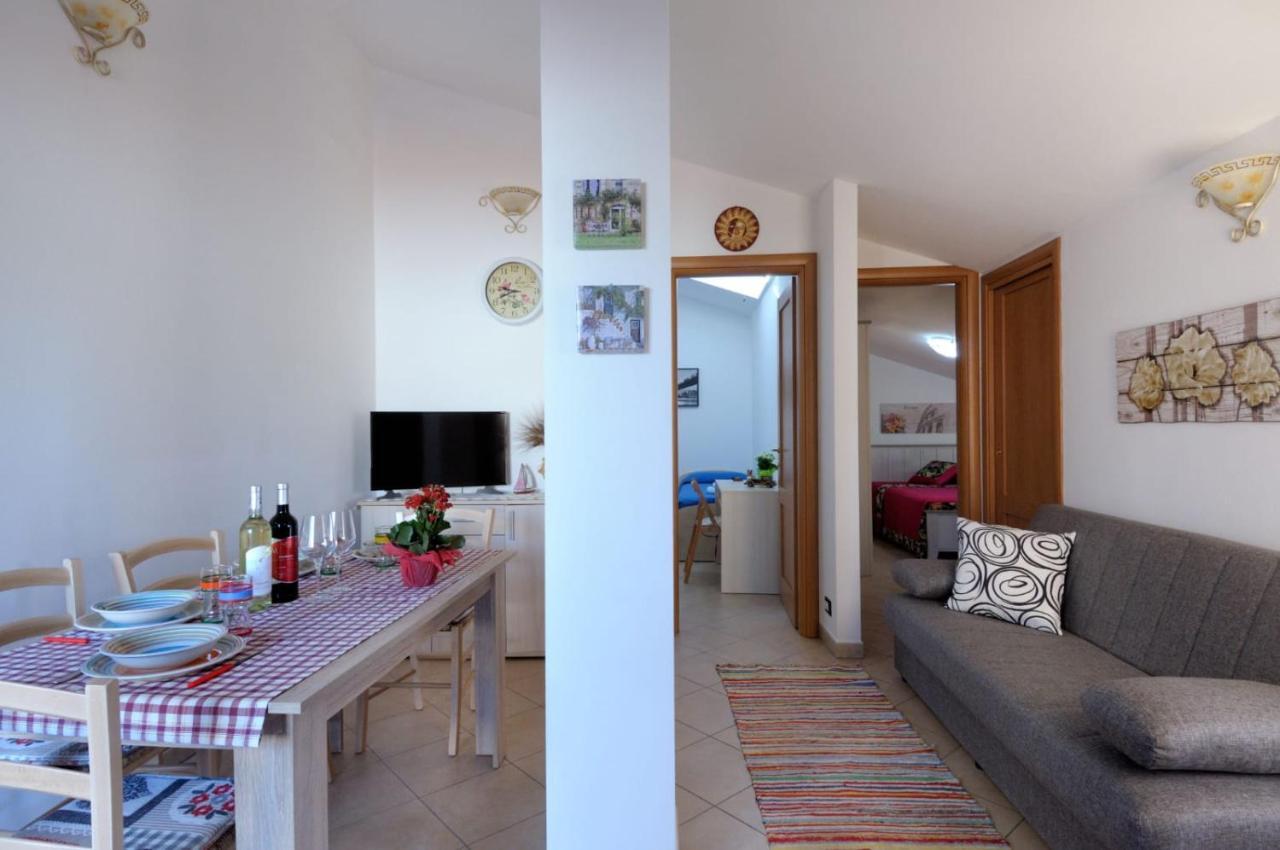 Casa Vacanze Ammentos Olmedo Exteriér fotografie
