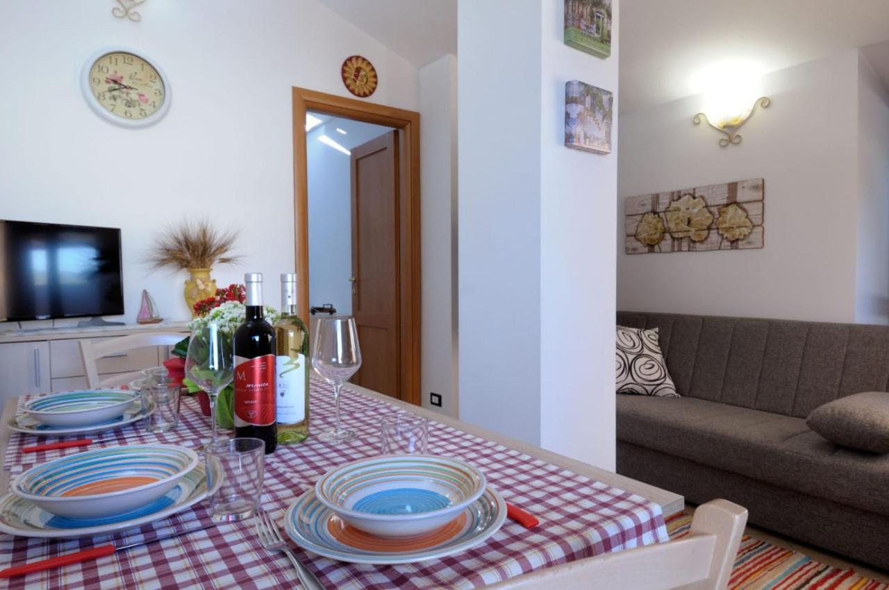 Casa Vacanze Ammentos Olmedo Exteriér fotografie